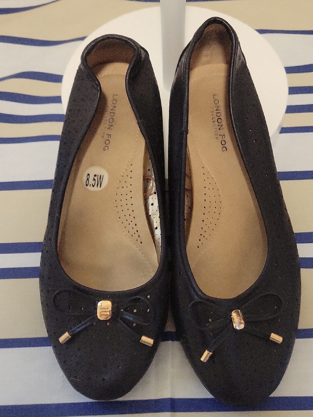 London Fog Black Women's Ballet Flats with Gold Accent